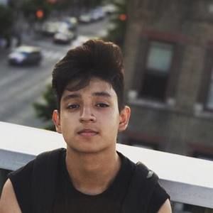 Meet your Posher, Sandro